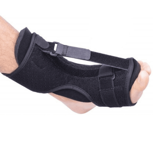 Schwarze Fußschiene zur Plantarfasziitis-Behandlung, verstellbar, atmungsaktiv, orthopädisch.