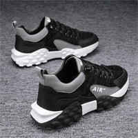 Schwarze Sneaker mit weißer Sohle, Herren, atmungsaktiv, modisch, sportlich, bequem.
