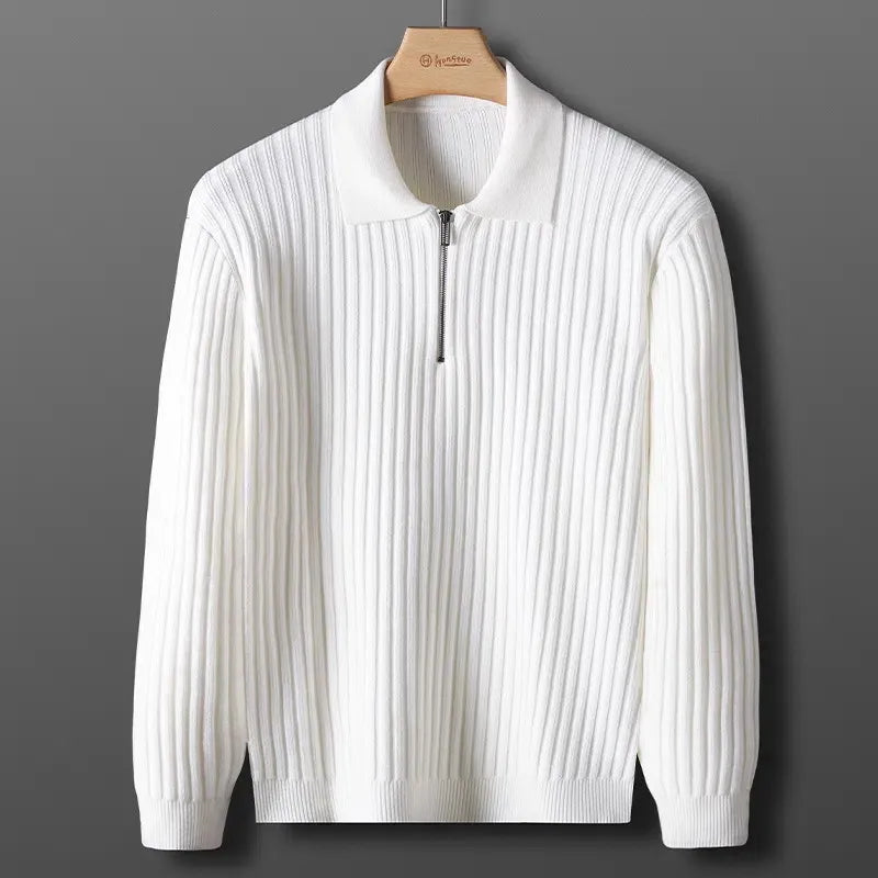 Weißer Strickpullover mit Reißverschluss, Herrenmode, Baumwolle, elegantes Design, Herbstbekleidung.