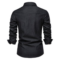 Schwarzes Herren-Jeanshemd, langärmelig, Knopfleiste, Freizeitmode, Rückansicht.