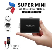 Schwarze tragbare SSD 2TB, USB 3.1, kompakt, mobile Speicherung, Typ-C, Micro-Anschluss.