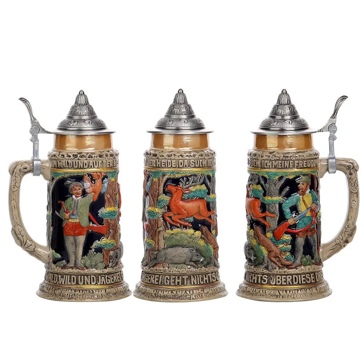 Bierkrug mit Relief & Zinndeckel (0,8 L) – BavariaKrug Oktoberfest 2025
