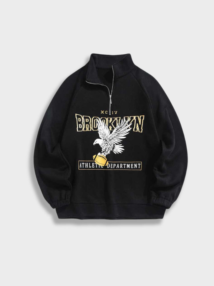 Schwarzes Sweatshirt mit Adler-Print, "Brooklyn Athletic Department" Design, Reißverschluss.