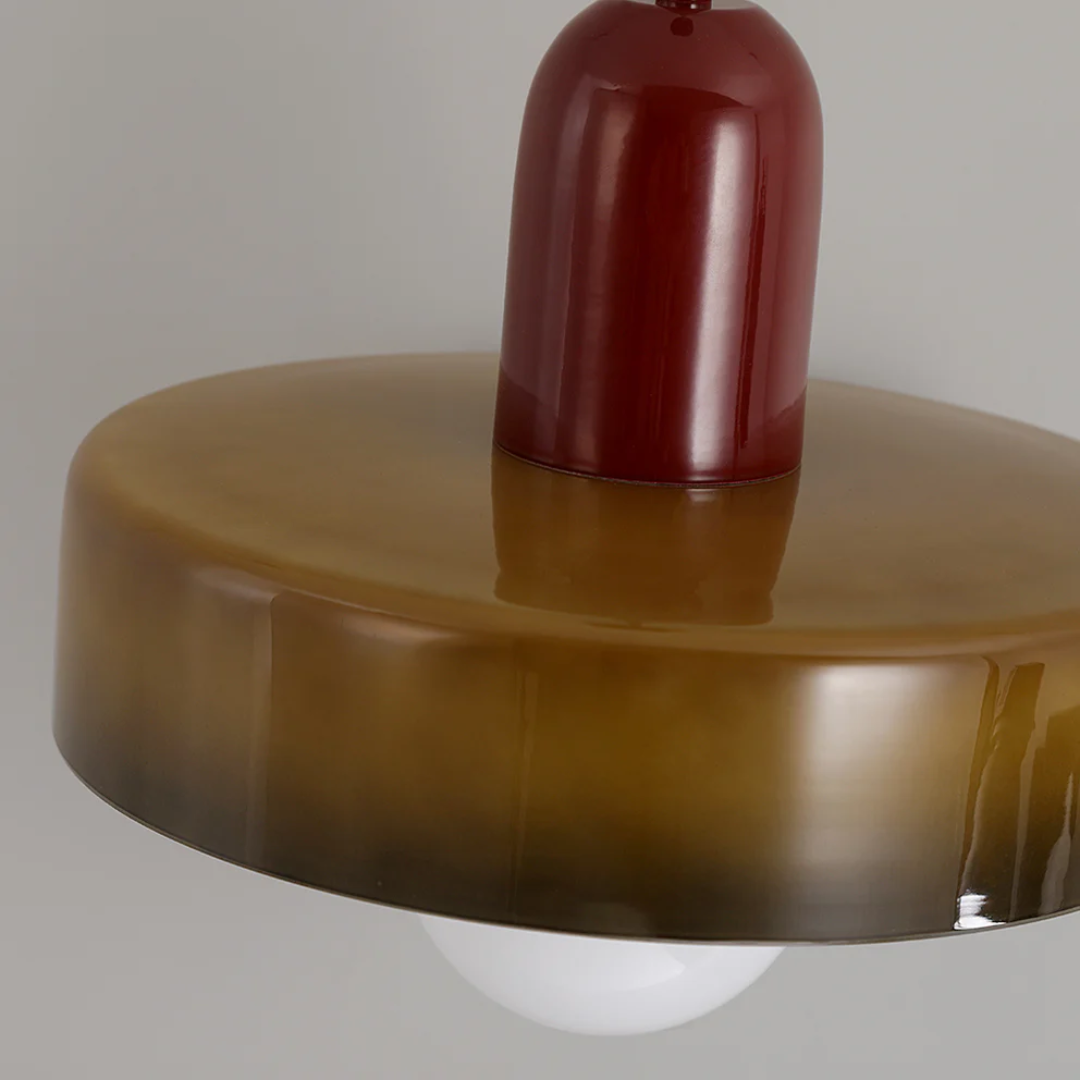 Moderne Deckenleuchte, braun-rot, Glas, minimalistisches Design, Innenbeleuchtung, rund.