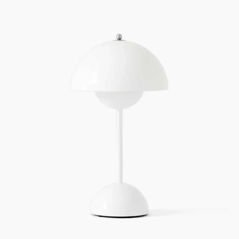 Weiße Tischlampe, modernes Design, Metall, skandinavischer Stil, Wohnkultur, Beleuchtung.