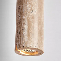 Hängelampe aus Travertin, zylindrisch, beige, modernes Design, Innenbeleuchtung.