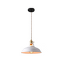 Weiße Pendelleuchte mit Messingakzenten, Vintage-Design, ideal für Esszimmerbeleuchtung.