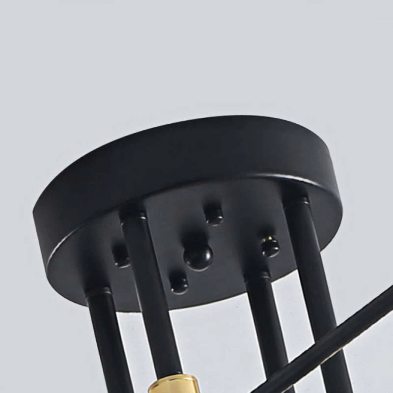 Schwarze Deckenleuchte aus Metall, modernes Design, runde Form, minimalistische Beleuchtung.