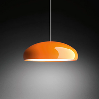 Orange Hängelampe, modernes Design, Metall, Innenbeleuchtung, Wohnzimmer, Esszimmer, Küche.