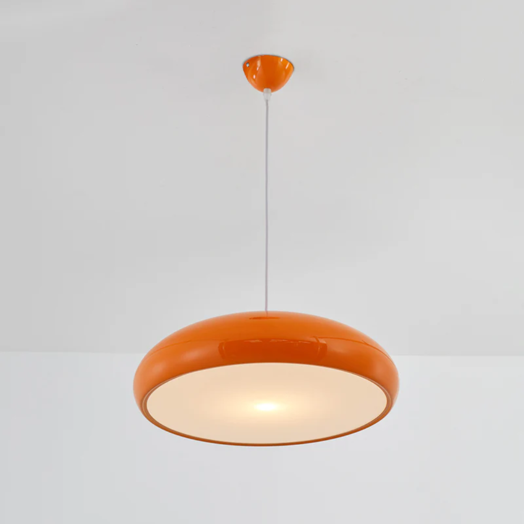 Orangefarbene Pendelleuchte, modernes Design, Deckenlampe, Wohnzimmerbeleuchtung, Inneneinrichtung.