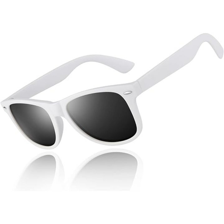 Weiße Sonnenbrille mit schwarzen Gläsern, modisches Accessoire, UV-Schutz, Unisex-Design.