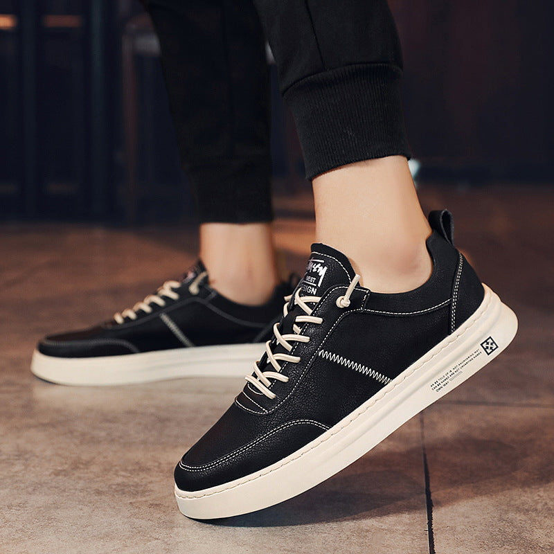 Schwarze Ledersneaker für Herren, atmungsaktiv, rutschfest, Freizeit, weiße Sohle.