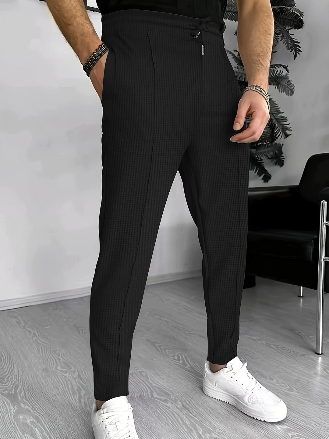 Herren Chinohose schwarz kariert, modern, elegant, Freizeitmode, Baumwolle, Slim Fit.