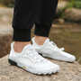 Weiße Barfußschuhe, atmungsaktiv, rutschfest, ideal für Outdoor-Aktivitäten.