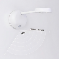 Weiße LED-Wandleuchte mit Bewegungssensor, 120° Erfassungswinkel, Reichweite 3 Meter.