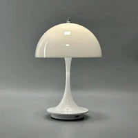 Weiße Pilzlampe aus Kunststoff, modernes Design, Tischleuchte für Wohnzimmer.