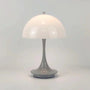Weiße Pilzlampe, modernes Design, Kunststoff, Tischleuchte, minimalistisch, Inneneinrichtung.