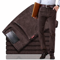 Braune Cordhose für Herren, elegant, modisch, ideal für Business und Freizeit.