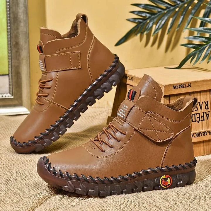 Braune Herren-Wanderschuhe, Leder, rutschfeste Sohle, Outdoor, bequem, modisch.