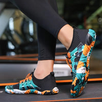 Bunte Barfußschuhe für Damen, rutschfest, atmungsaktiv, ideal für Fitness und Outdoor-Aktivitäten.