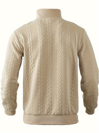 Beiger Strickpullover mit Zopfmuster, Herrenmode, warm, gemütlich, Winterkleidung, Rückansicht.