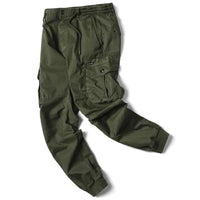 Olivgrüne Herren-Cargohose, Baumwolle, elastischer Bund, Seitentaschen, Freizeitmode.