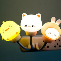 Drei LED-Nachtlichter in Tierform: Katze, Küken, Hase, warmweißes Licht, Kinderzimmer-Dekor.