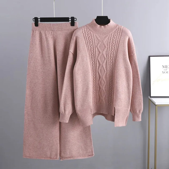 Rosa Strickset Damen, Pullover und Hose, gemütlich, modisch, Herbst-Winter-Outfit.