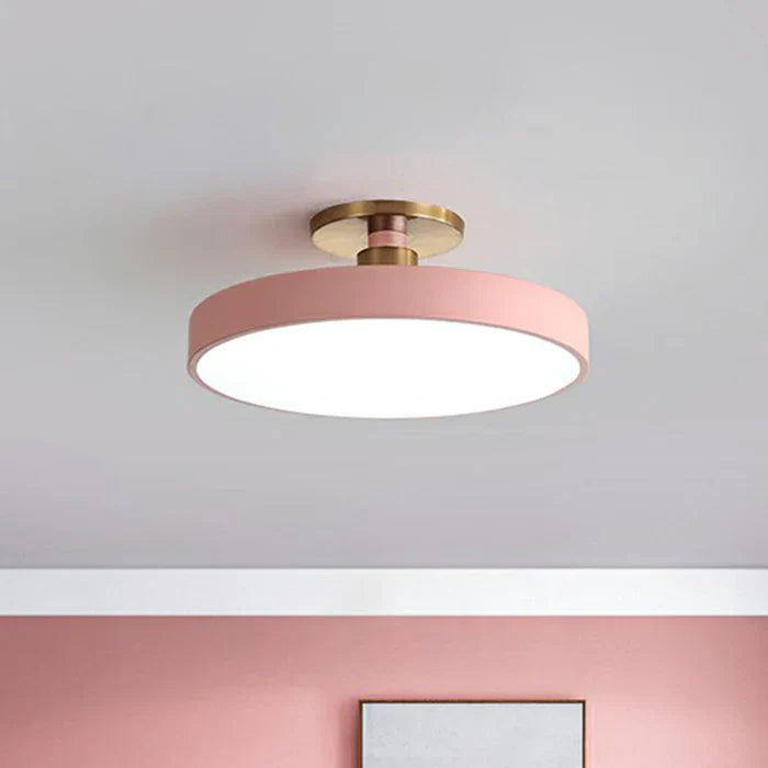 Rosa Deckenleuchte, rund, modern, Metall, LED, Wohnzimmerbeleuchtung, skandinavisches Design.