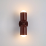 Moderne Wandleuchte, braun, doppelseitig, LED, Innenbeleuchtung, minimalistisches Design.