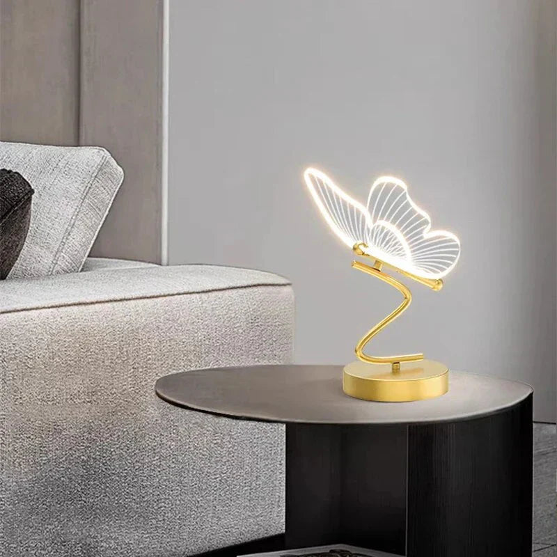 Schmetterling LED Tischlampe, gold, modernes Design, Wohnzimmer Dekoration, energiesparend.