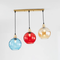 Dreifarbige Glas-Pendelleuchte, modern, blau-rot-gold, für Wohnzimmer oder Esszimmer.