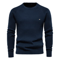 Dunkelblauer Herrenpullover, 100% Baumwolle, O-Ausschnitt, Strickmuster, Wintermode.