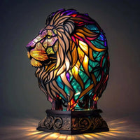 Buntes Löwen-Tiffany-Lampe, Glas, dekorativ, farbenfroh, Tiermotiv, Wohnzimmerbeleuchtung.