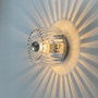 Glas-Wandleuchte mit geriffeltem Design, warmes Licht, moderne Innenbeleuchtung, transparent