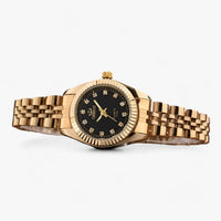 Goldene Armbanduhr mit schwarzem Zifferblatt und Diamantindizes, luxuriöses Design.