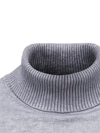 Grauer Rollkragenpullover aus Strick, Herrenmode, warm, elegant, Winterbekleidung.