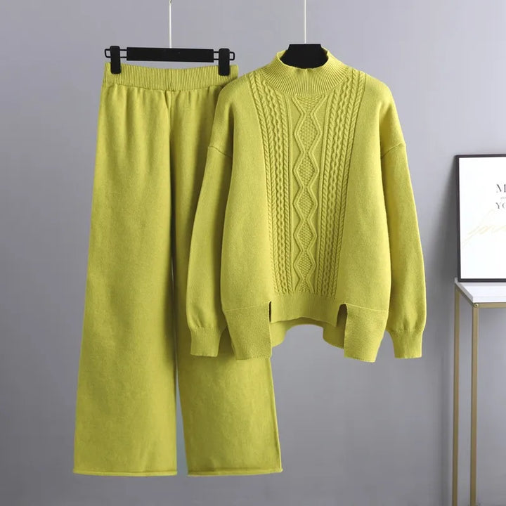 Gelber Strickpullover und Hose Set, Damenmode, Herbst Winter, gemütlich, modisch, elegant.