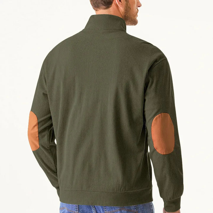 Grüne Herrenjacke mit braunen Ellbogen-Patches, Stehkragen, Freizeitmode.