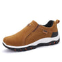 Brauner Herren-Sneaker aus Wildleder, rutschfeste Sohle, bequem, modisch, Freizeit-Schuh.