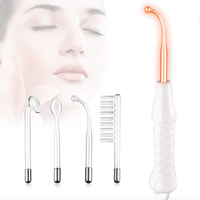 Hochfrequenzgerät mit Elektrodenaufsätzen, Gesichtspflege, Anti-Aging, Hautstraffung, Weiß.