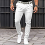 Weiße Herren-Chinohose, Slim Fit, Baumwolle, modisch, mit Gürtel, ideal für Freizeitkleidung.