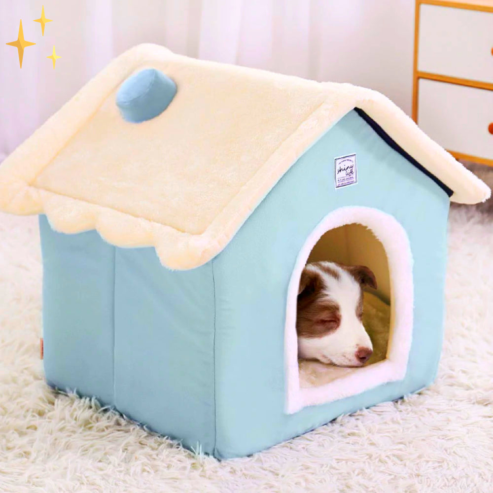 Blaue Hundehütte aus Stoff mit schlafendem Hund, gemütlich, Indoor-Haustierhaus.