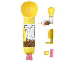 Gelber tragbarer Hundefutter- und Wasserspender mit integriertem Kotbeutelspender.