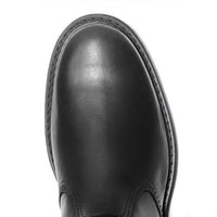 Schwarzer Lederschuh, Nahaufnahme, runde Spitze, elegantes Design, Herrenschuh.