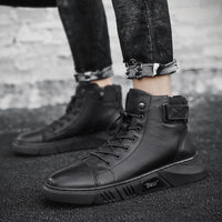 Schwarze Leder-Sneaker für Herren, hohe Knöchel, modisch, robust, urbaner Stil.