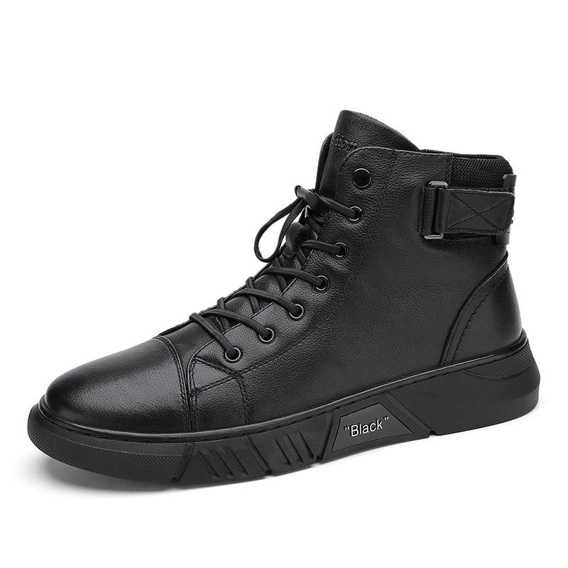 Schwarzer Herren-Sneaker aus Leder, hohe Knöchel, modisches Design, bequeme Sohle.