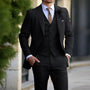 Klassischer schwarzer Herrenanzug, dreiteilig, Slim Fit, formell, ideal für Hochzeit oder Business.