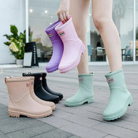 Farbige Gummistiefel für Damen, pastellfarben, wasserdicht, modisch, Outdoor-Schuhe.