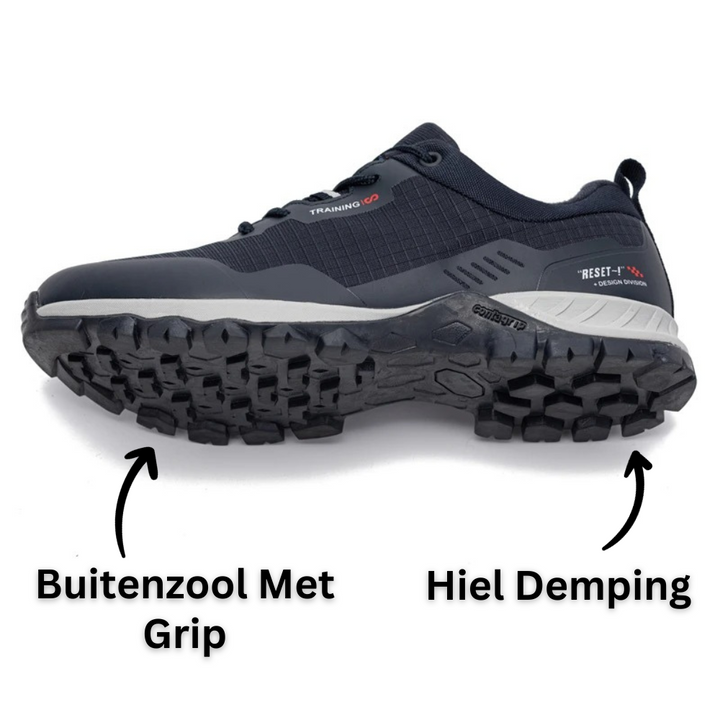 Schwarzer Outdoor-Schuh mit rutschfester Sohle und Fersendämpfung, ideal für Wandern.